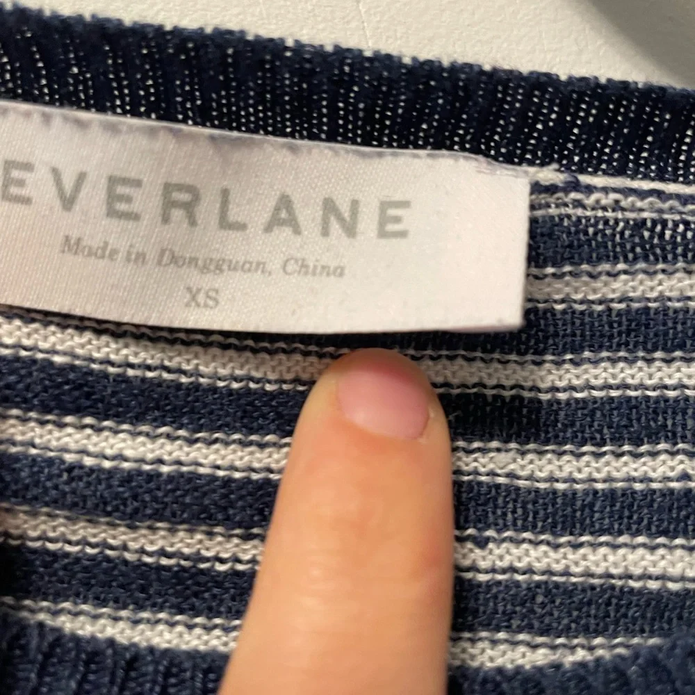 Everlane striped long sleeve - Picture 2 of 3
